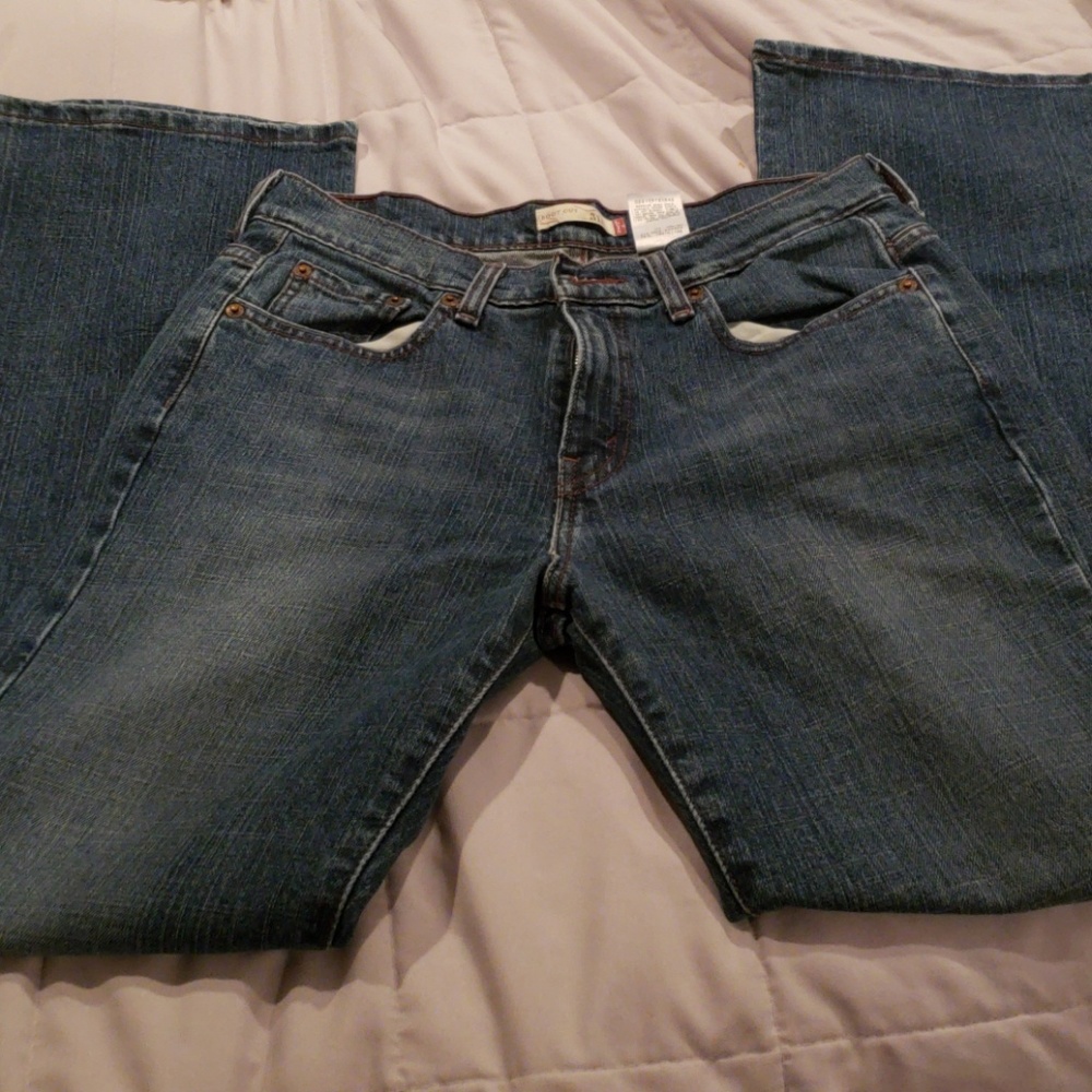 Ladies levi jeans